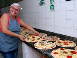 Noite da Pizza no Elos Clube e Desfile de Máscaras Venezianas